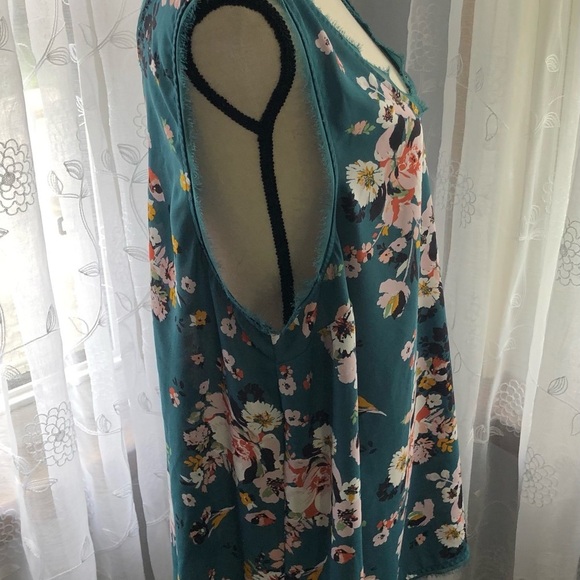 Torrid green camisole size 2 Floral  Teal Frayed - Picture 2 of 9